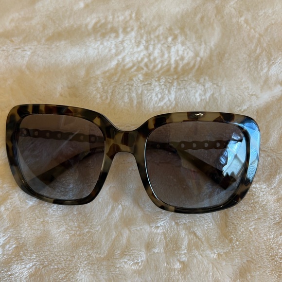 Coach Sunglasses With Case - Picture 1 of 7